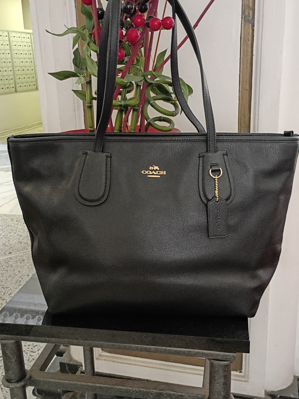 Coach Taxi Leather Zip Top Tote in black with Gold Logo - Picture 1 of 13